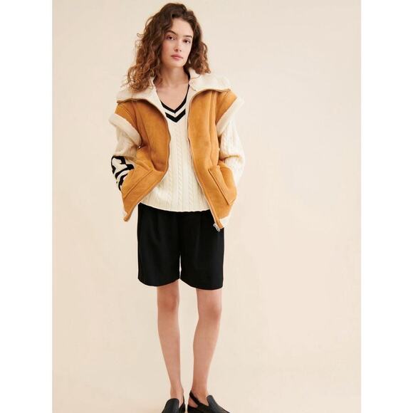 BLANK NYC Revolve Faux Fur Sherpa Cap Sleeve Vest Size Small In Biscotti NEW - Picture 2 of 14